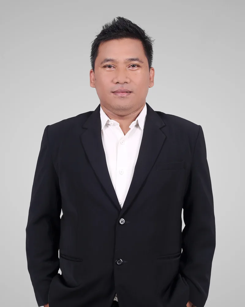 Padlun Fauzi, S.Hum. M.Sc